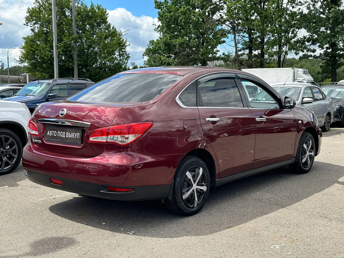Nissan Almera