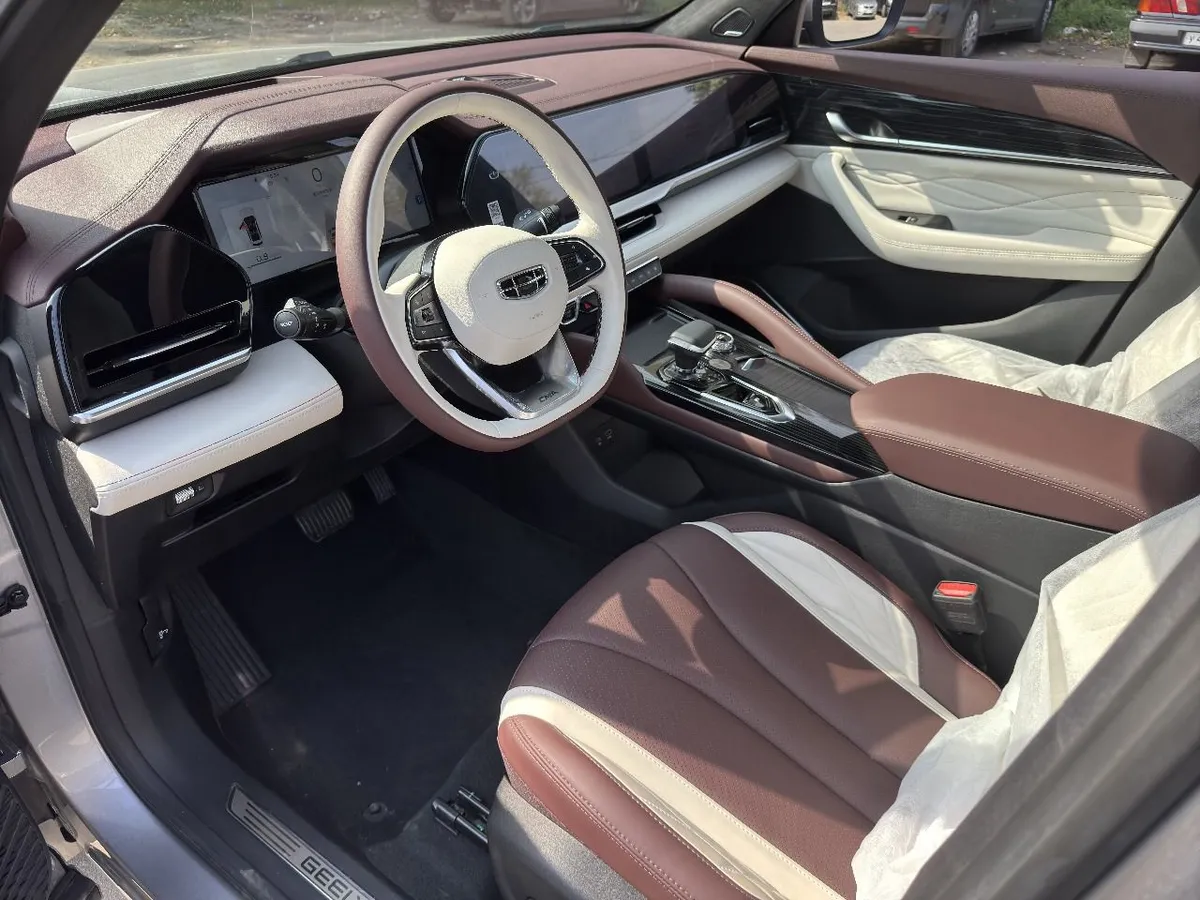 Geely Monjaro 2.0 AT 4WD (238 л.с.)