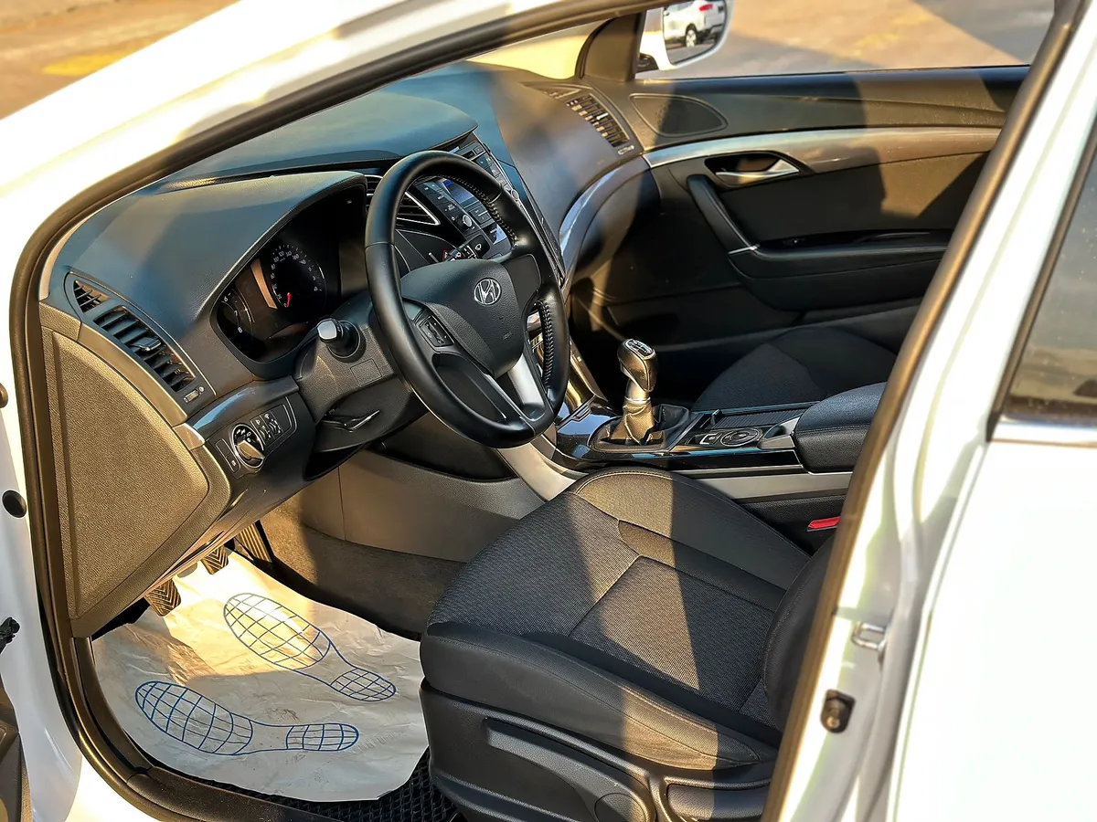 Hyundai i40 2.0 MT (150 л.с.)