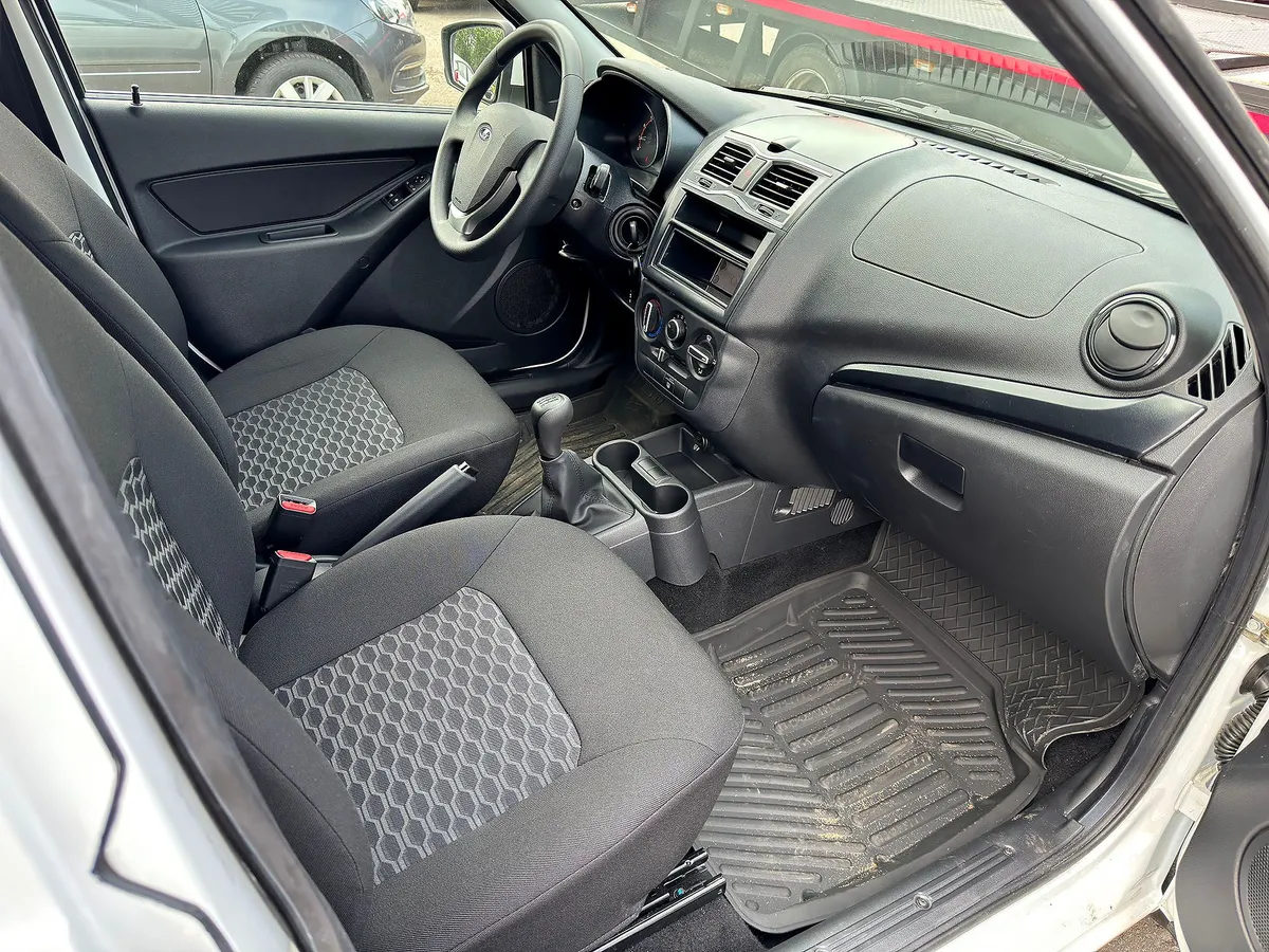 ВАЗ (Lada) Granta 1.6 MT (106 л.с.)