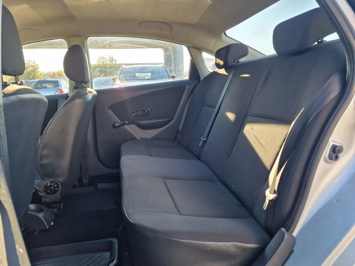 Nissan Almera 1.6 MT (102 л.с.)