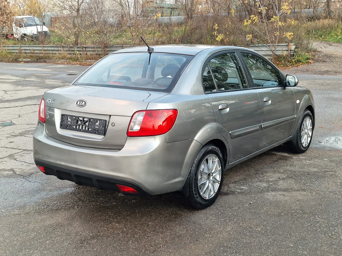 Kia Rio 1.4 MT (95 л.с.)