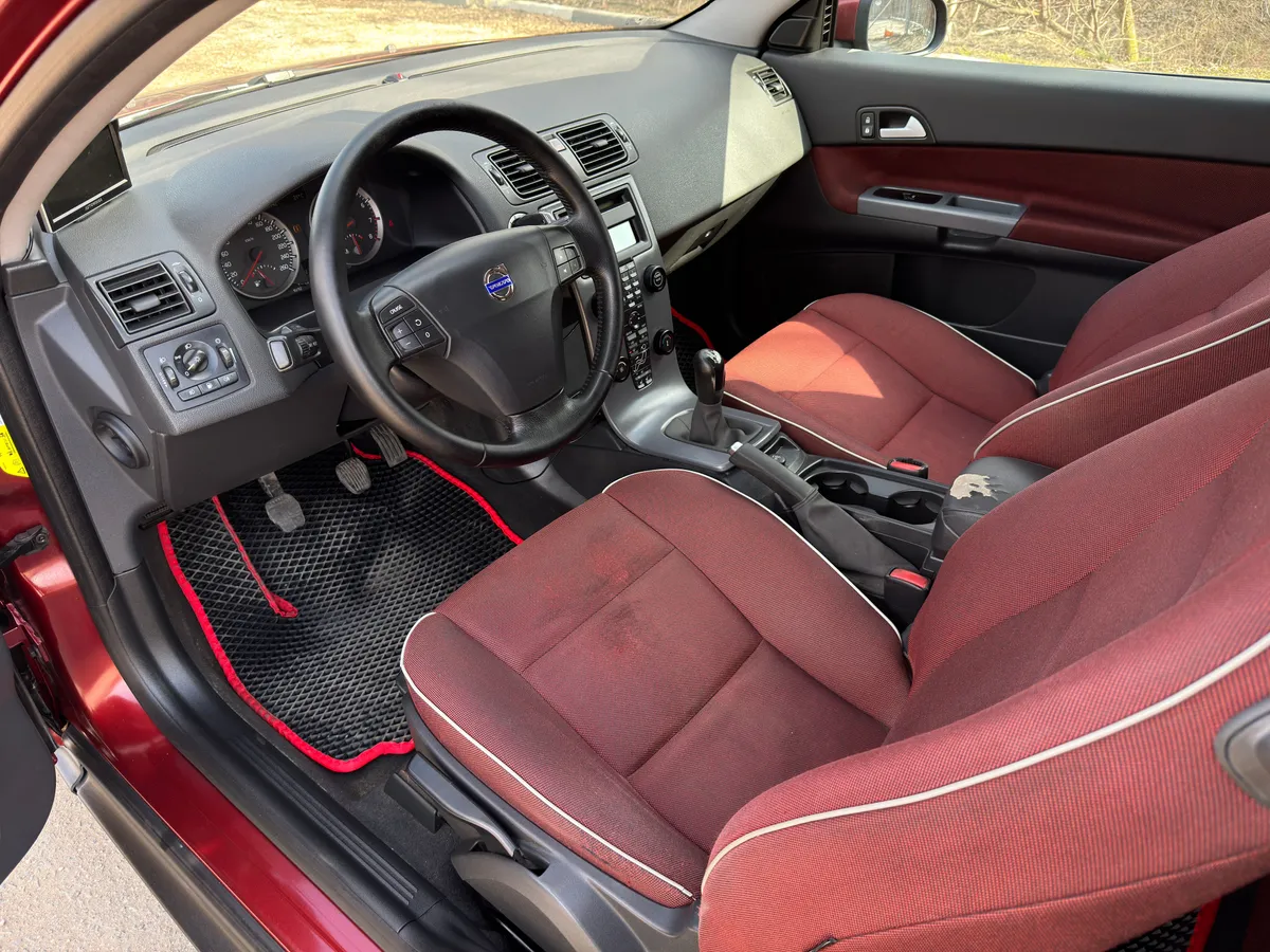 Volvo C30 1.6 MT (100 л.с.)