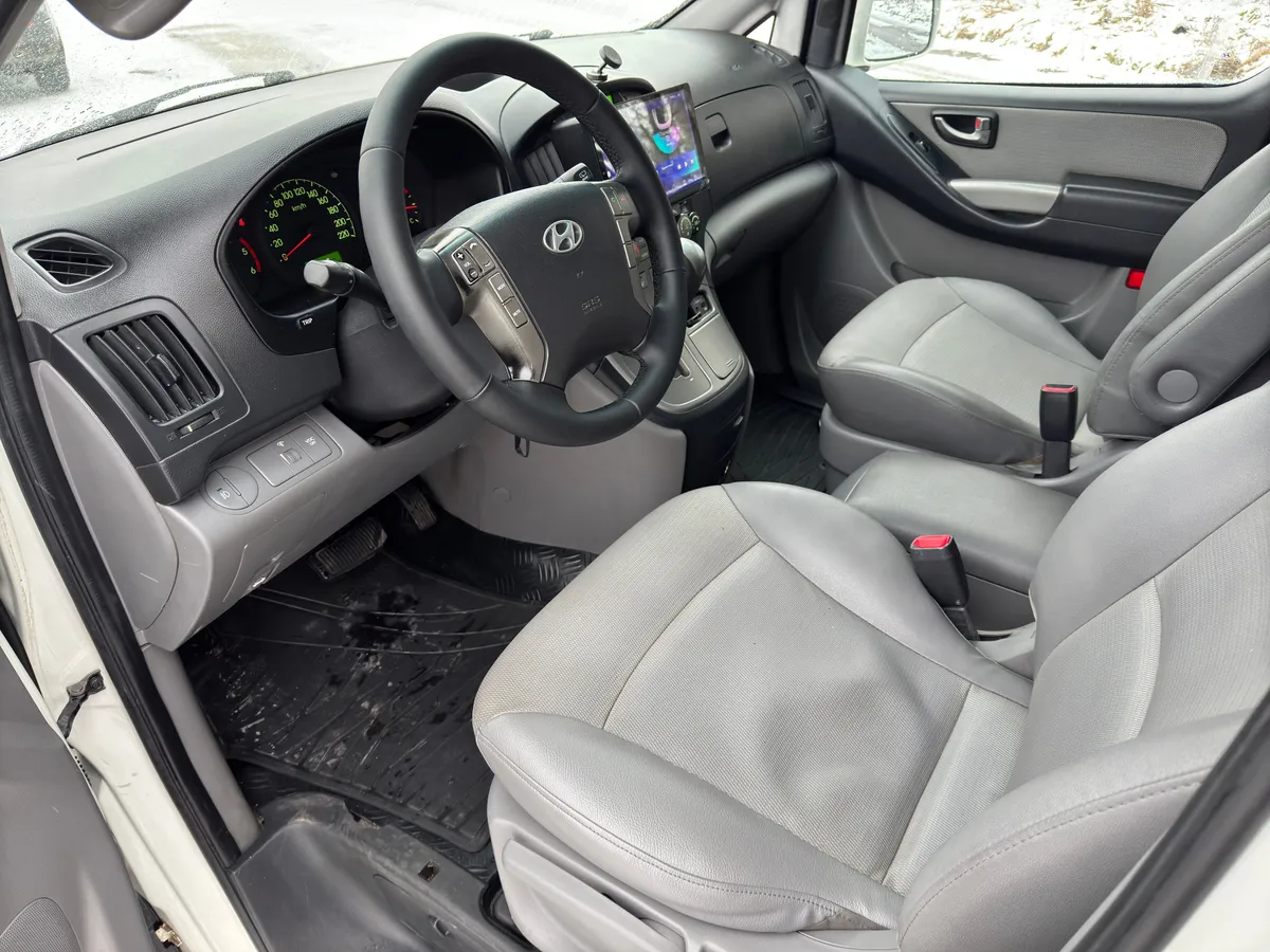 Hyundai Grand Starex 2.5 AT 4WD (145 л.с.)