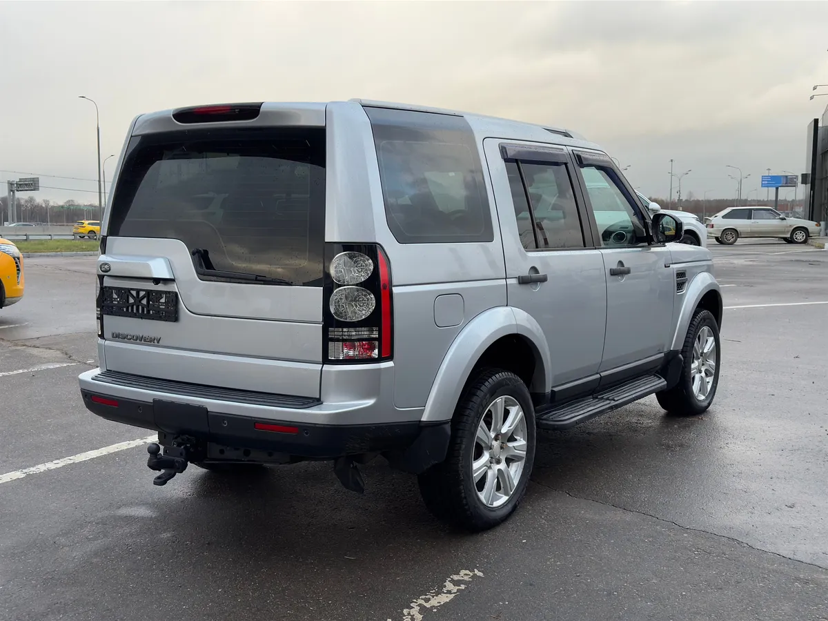 Land Rover Discovery 3.0 TDV6 AT 4WD (211 л.с.)