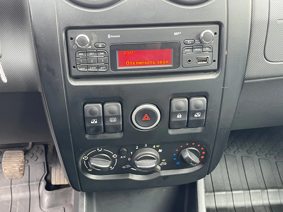 ВАЗ (Lada) Largus 1.6 MT (106 л.с.)