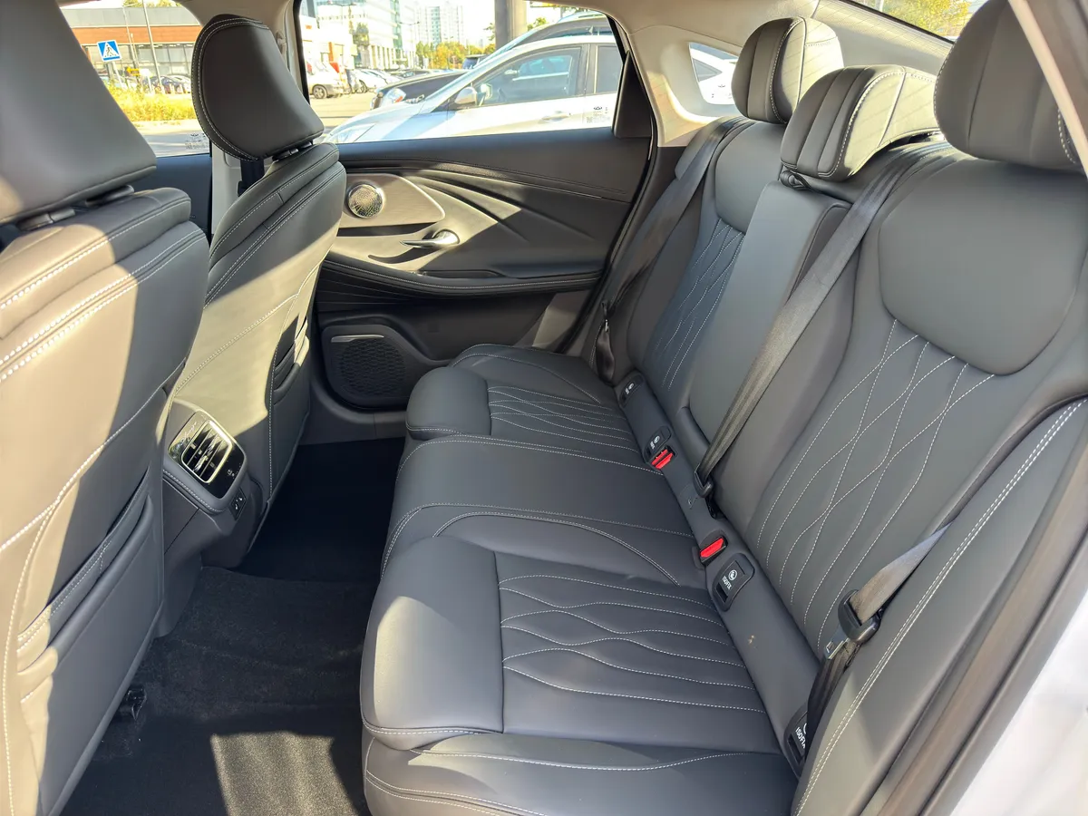 Chery Arrizo 8 1.6 AMT (197 л.с.)