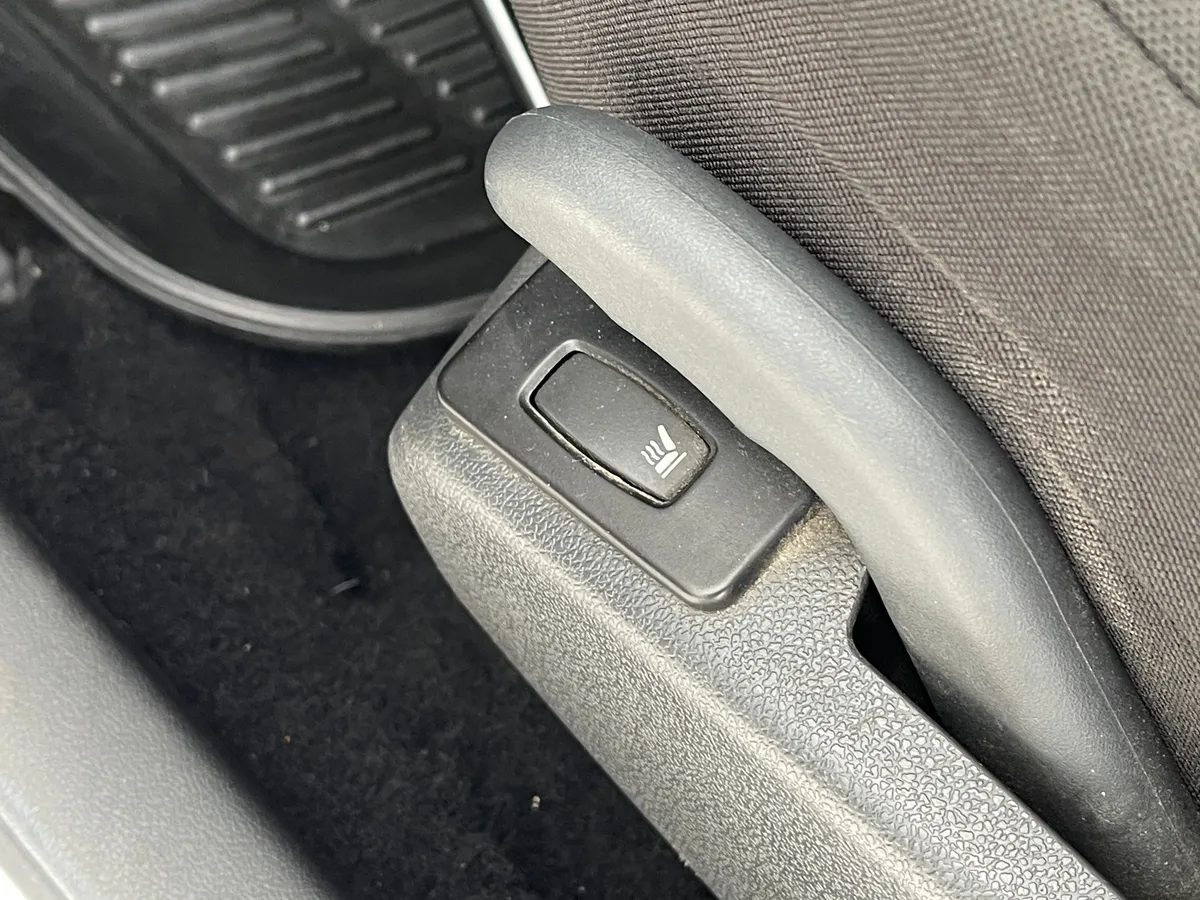 Nissan Almera 1.6 AT (102 л.с.)