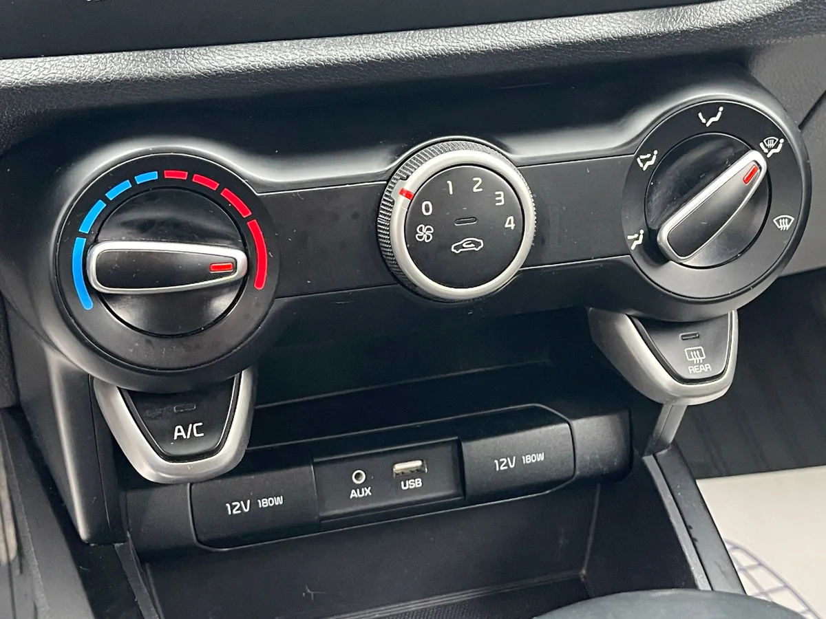 Kia Rio 1.4 AT (100 л.с.)