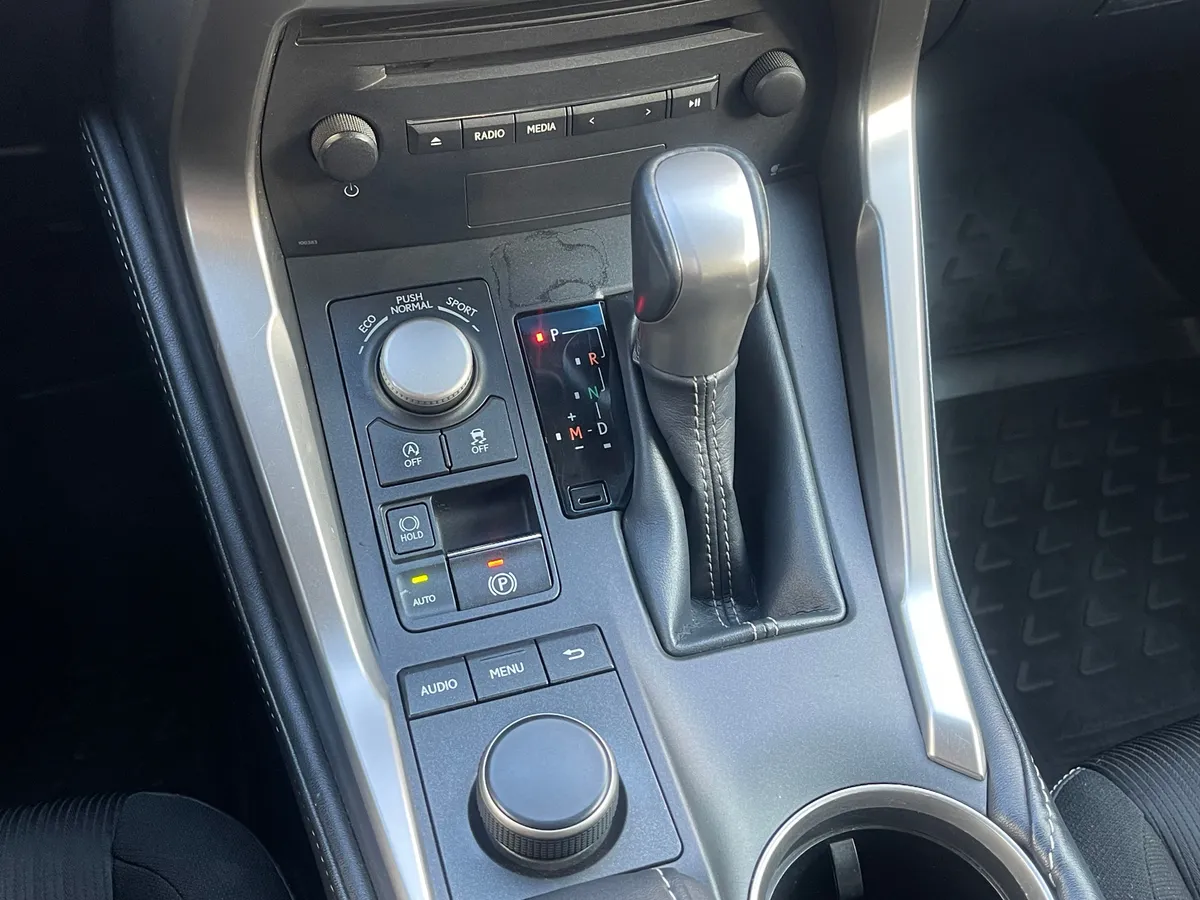 Lexus NX 2.0 CVT AWD (150 л.с.), 2015 — фото 9