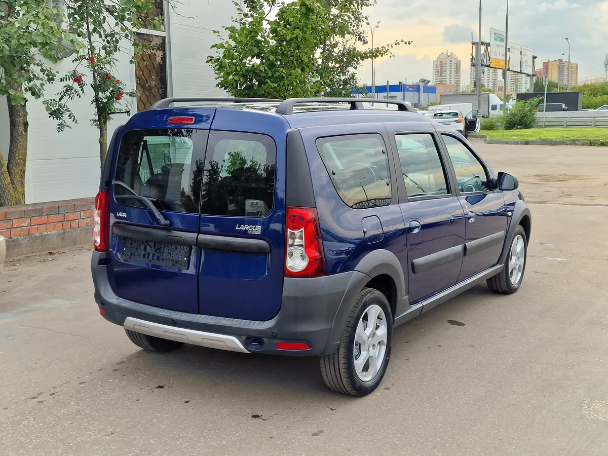 ВАЗ (Lada) Largus 1.6 MT 16 кл (7 мест) (102 л.с.)