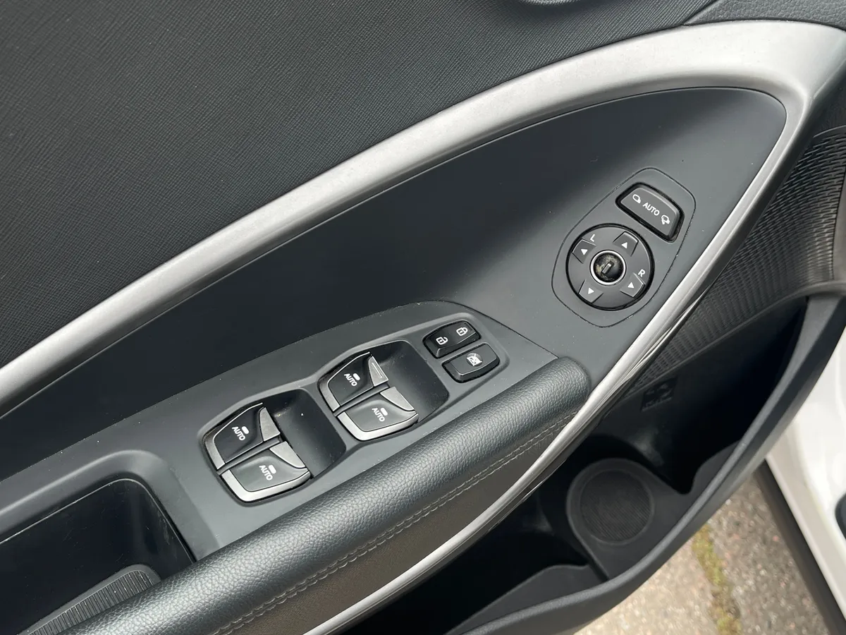 Hyundai Santa Fe 2.4 AT AWD (171 л.с.), 2017 — фото 13