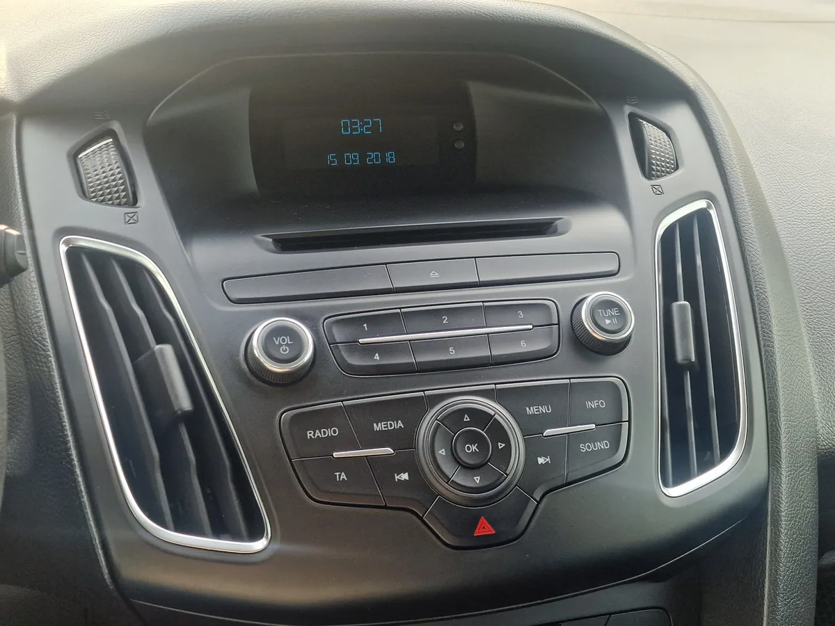 Ford Focus 1.6 Ti-VCT MT (105 л.с.)