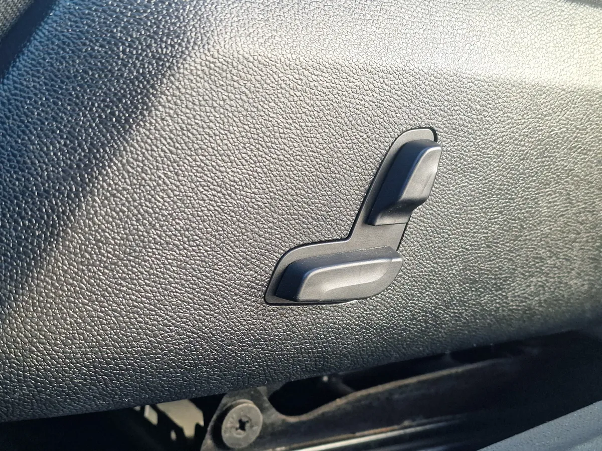 Mercedes-Benz E-Класс E 200 T CGI BlueEfficiency 5G-Tronic (184 л.с.)