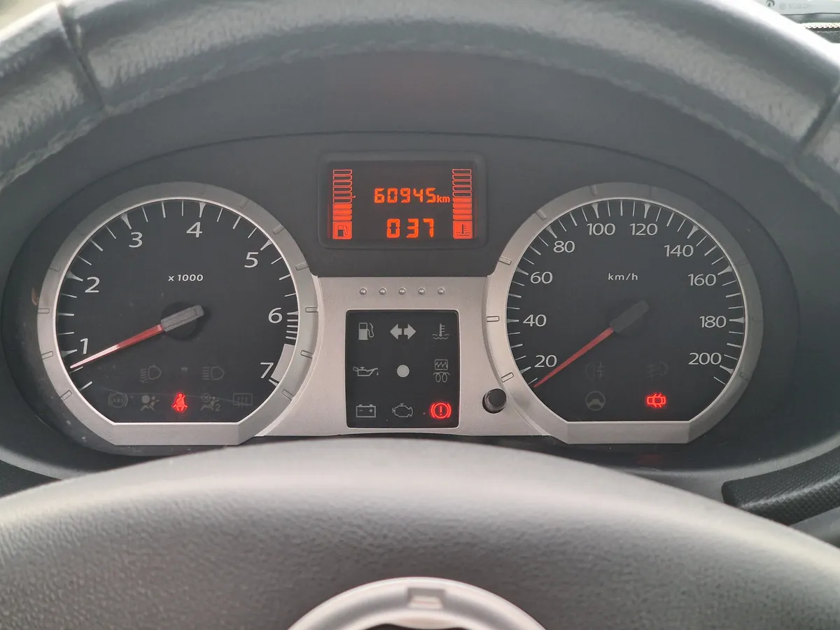 ВАЗ (Lada) Largus 1.6 MT 16 кл (7 мест) (102 л.с.)