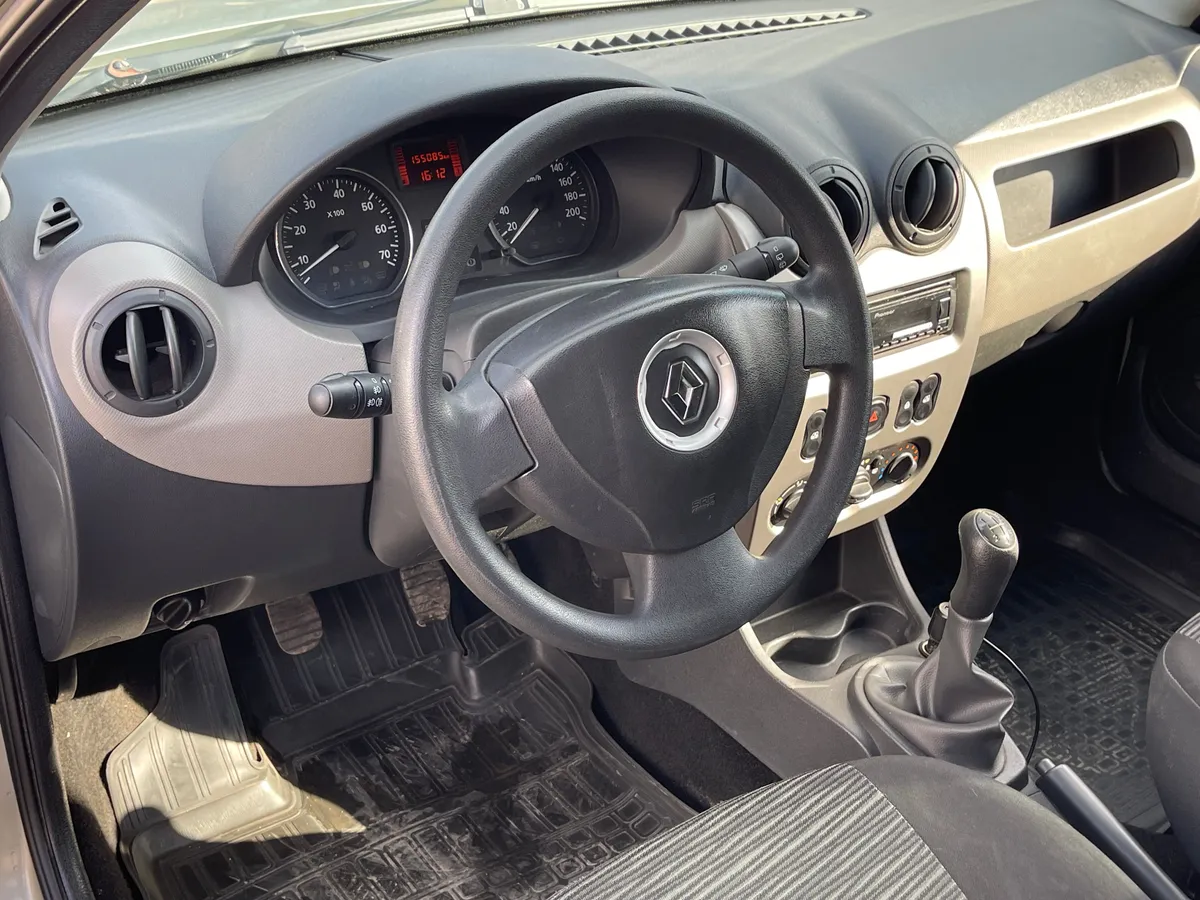 Renault Sandero 1.4 MT (75 л.с.)