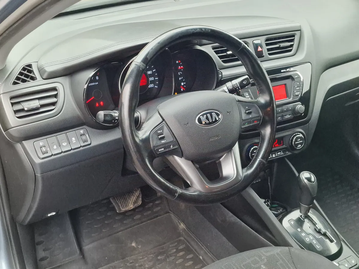 Kia Rio 1.6 AT (123 л.с.)