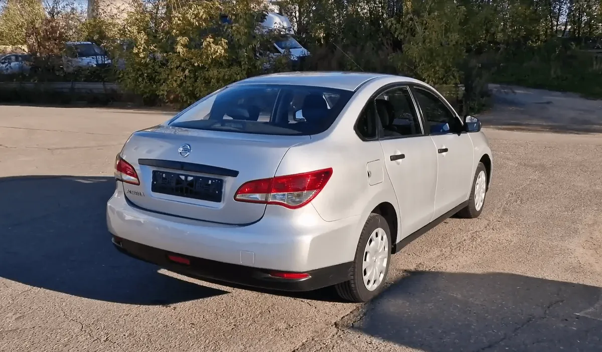 Nissan Almera 1.6 MT (102 л.с.)