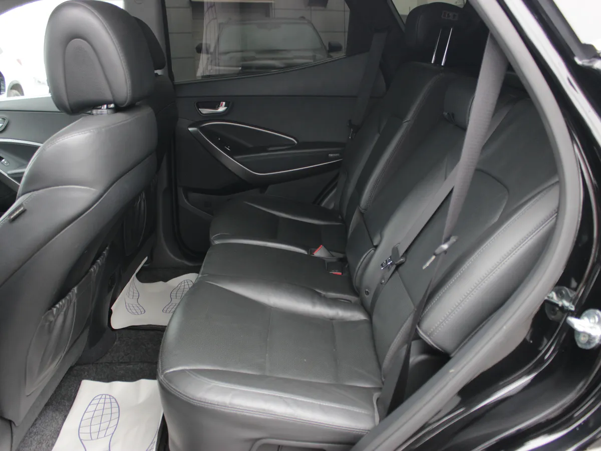 Hyundai Santa Fe 2.4 AT AWD (171 л.с.)