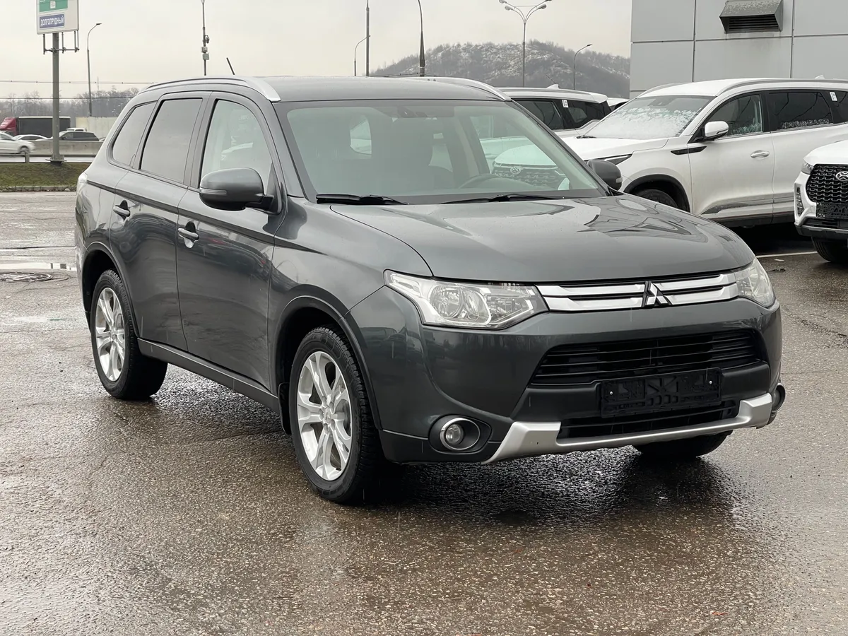картинка Mitsubishi Outlander 2.0 CVT 4WD (146 л.с.) от galaxy-auto