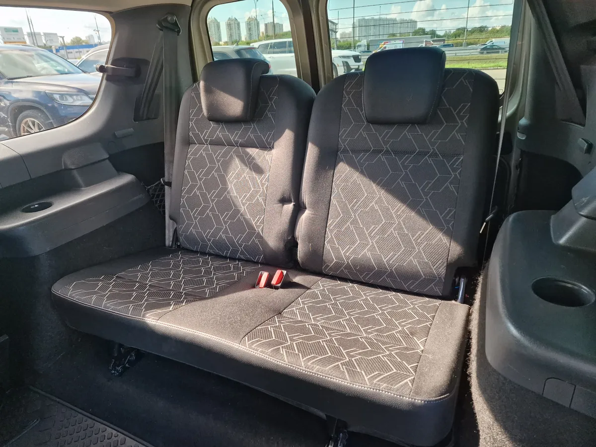 ВАЗ (Lada) Largus 1.6 MT 16 кл (7 мест) (106 л.с.)