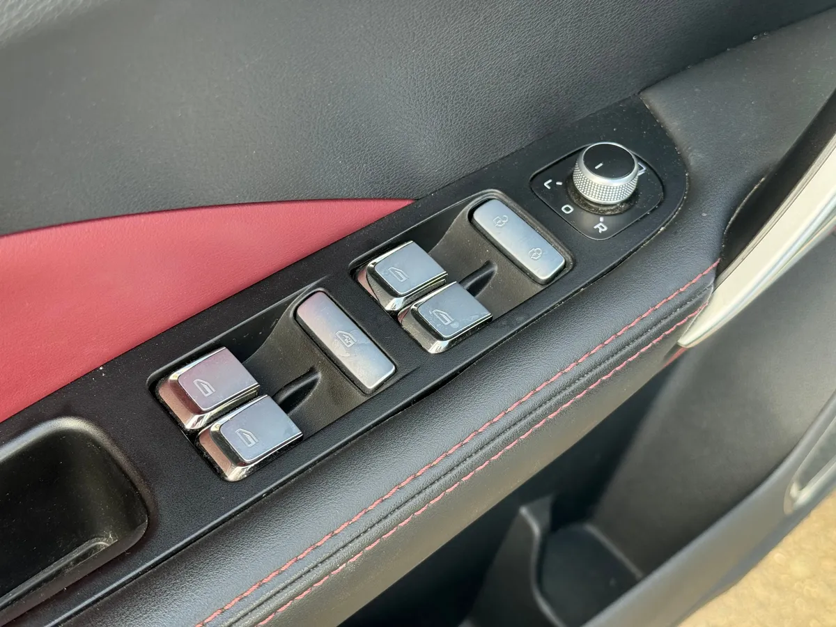 Geely Coolray 1.5 AMT (150 л.с.)