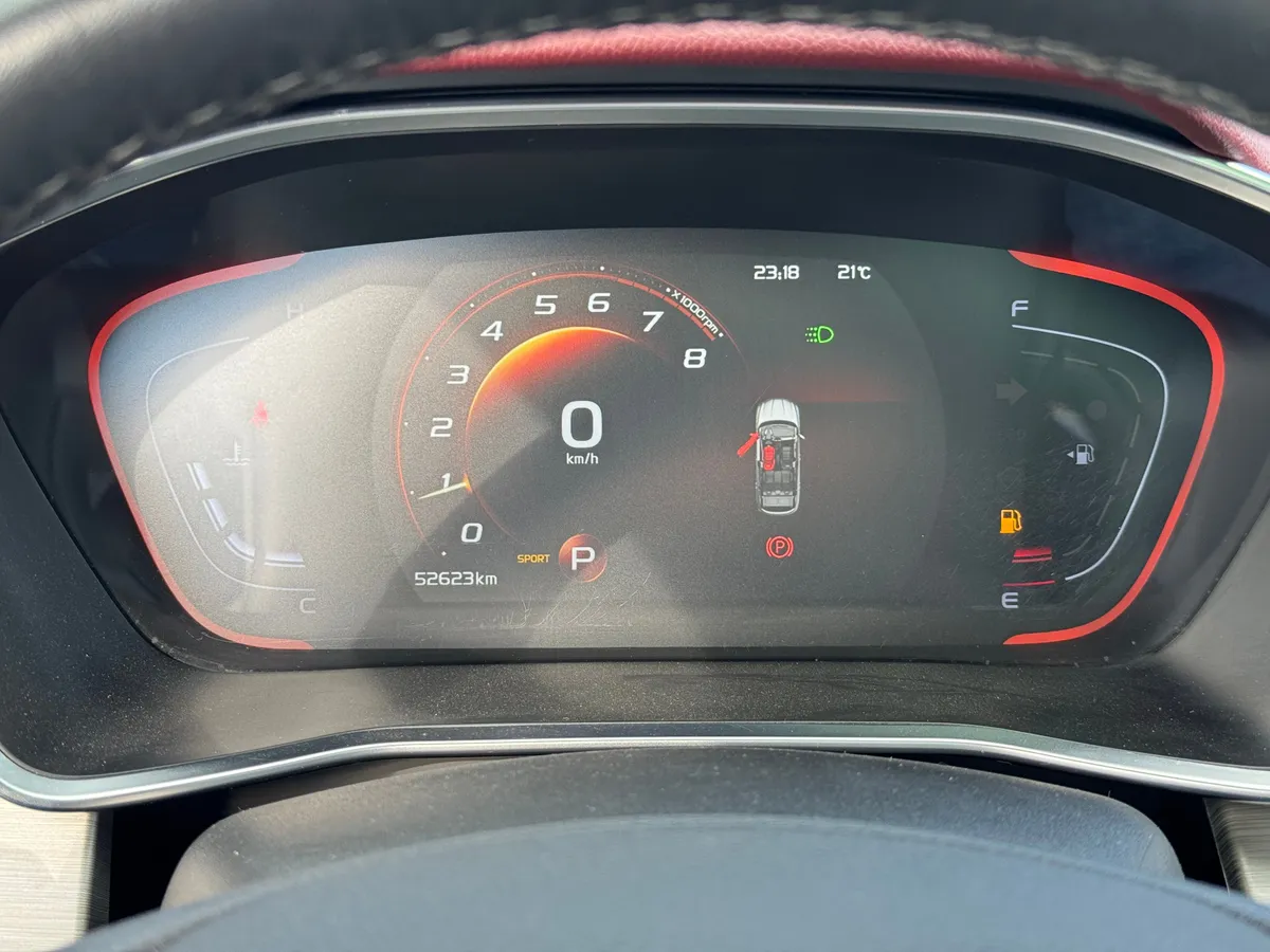 Geely Coolray 1.5 (150 л.с.) бензин, робот, передний привод