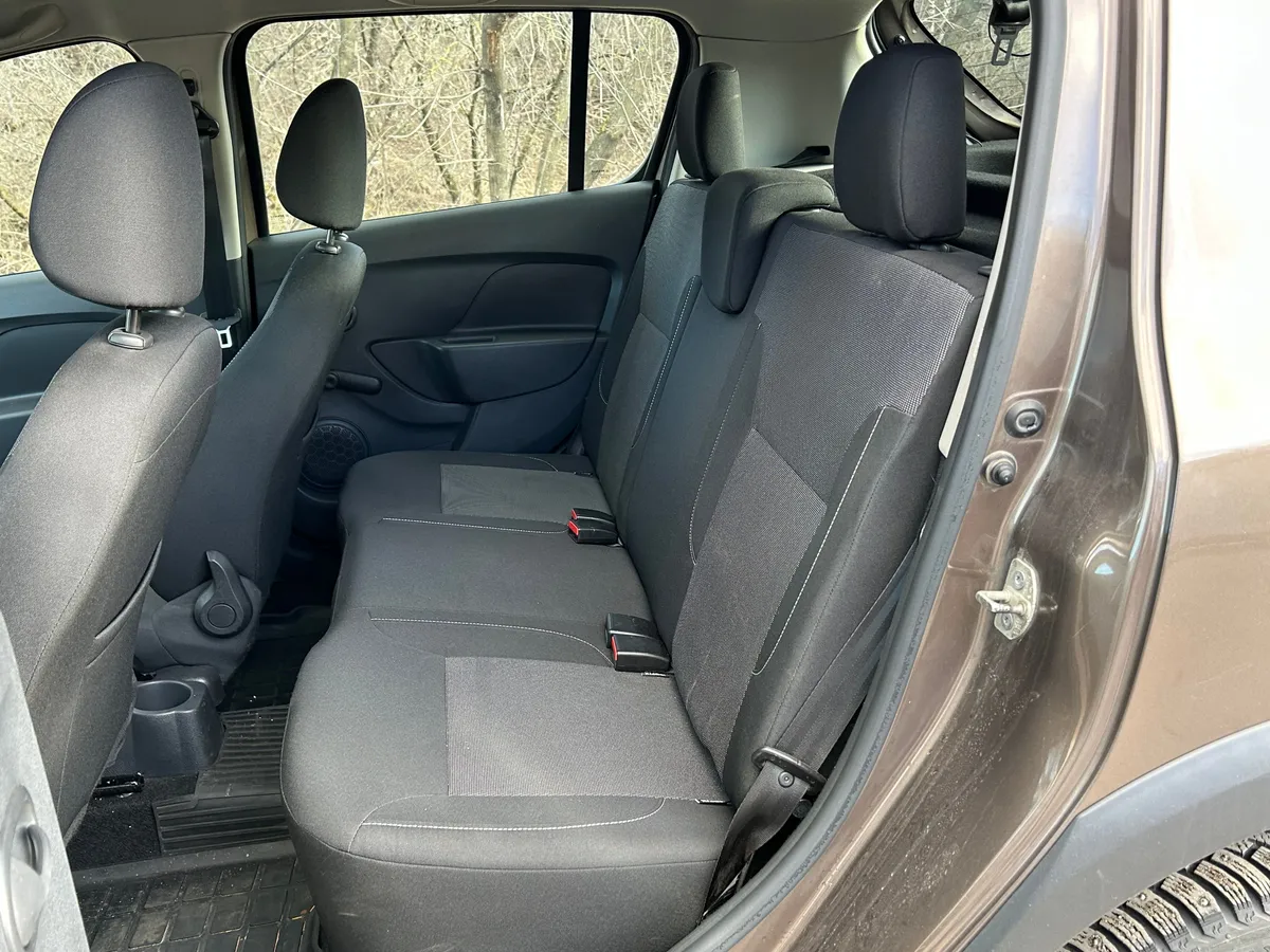 Renault Sandero 1.6 MT (113 л.с.)