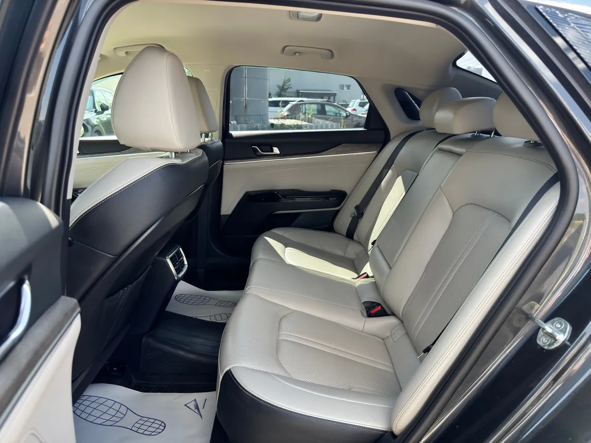 Kia K5 2.5 AT (194 л.с.)