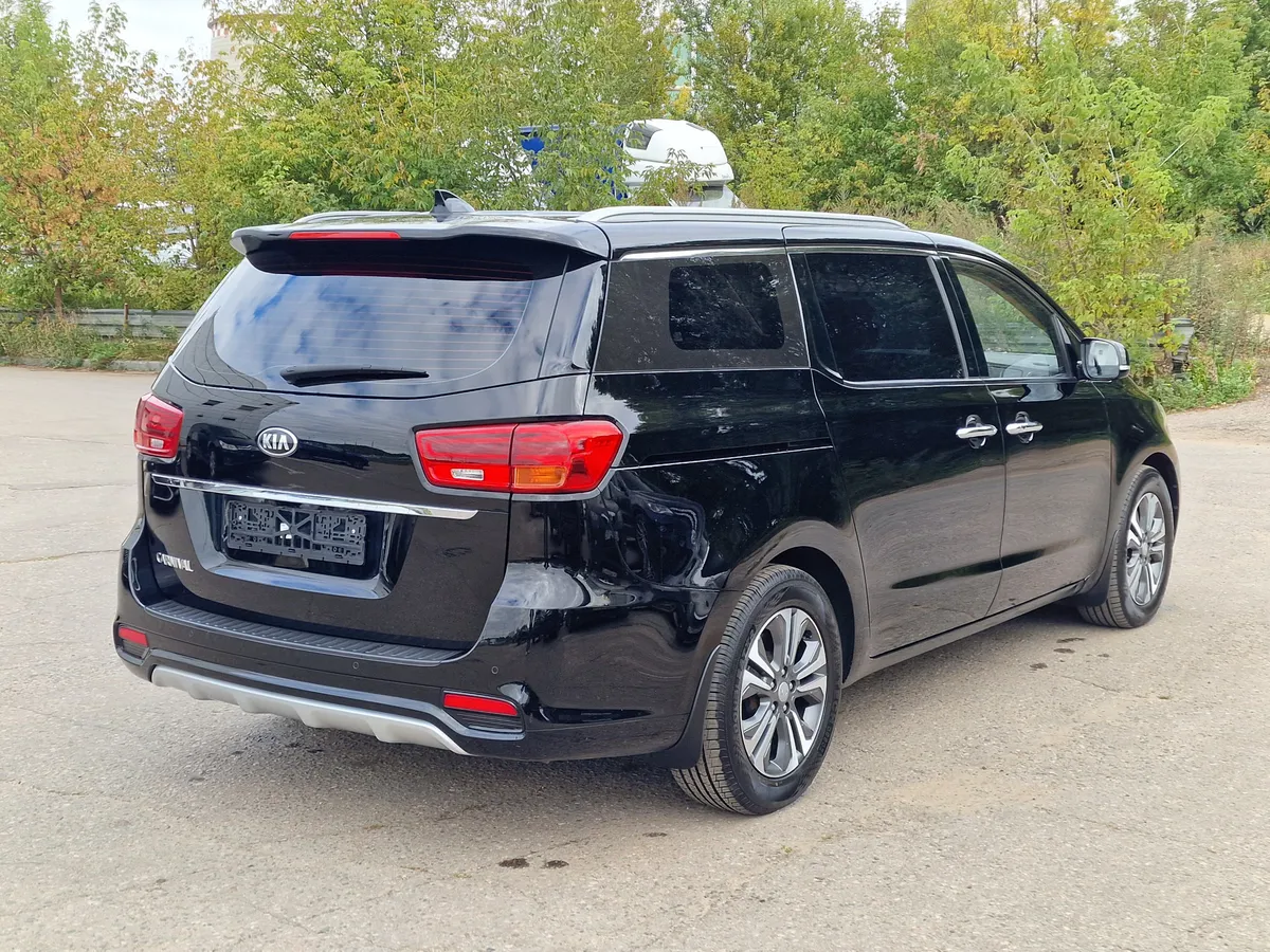 Kia Carnival 2.2 CRDi AT (200 л.с.)