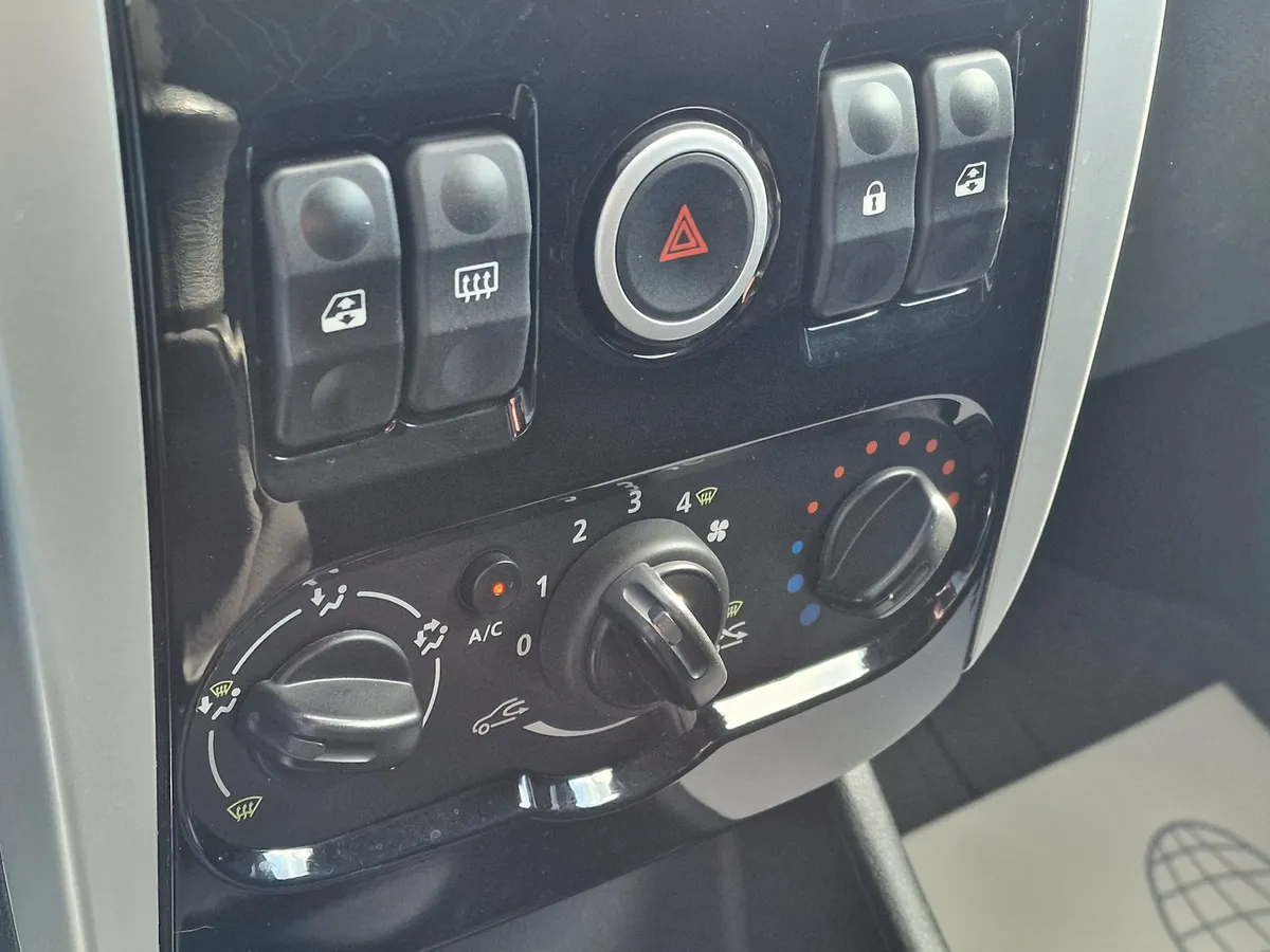 ВАЗ (Lada) Largus 1.6 MT 16 кл (7 мест) (106 л.с.)