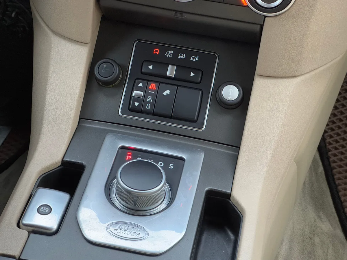 Land Rover Discovery 3.0 TDV6 AT 4WD (211 л.с.)