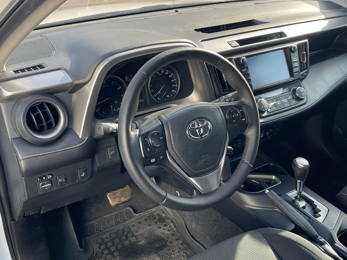 Toyota RAV4 2.0 CVT (146 л.с.)