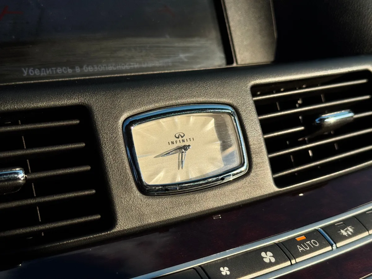 Infiniti M-Series M37 AT AWD (333 л.с.)