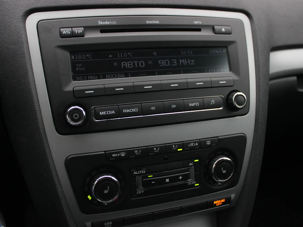 Skoda Octavia 1.6 MT (102 л.с.)