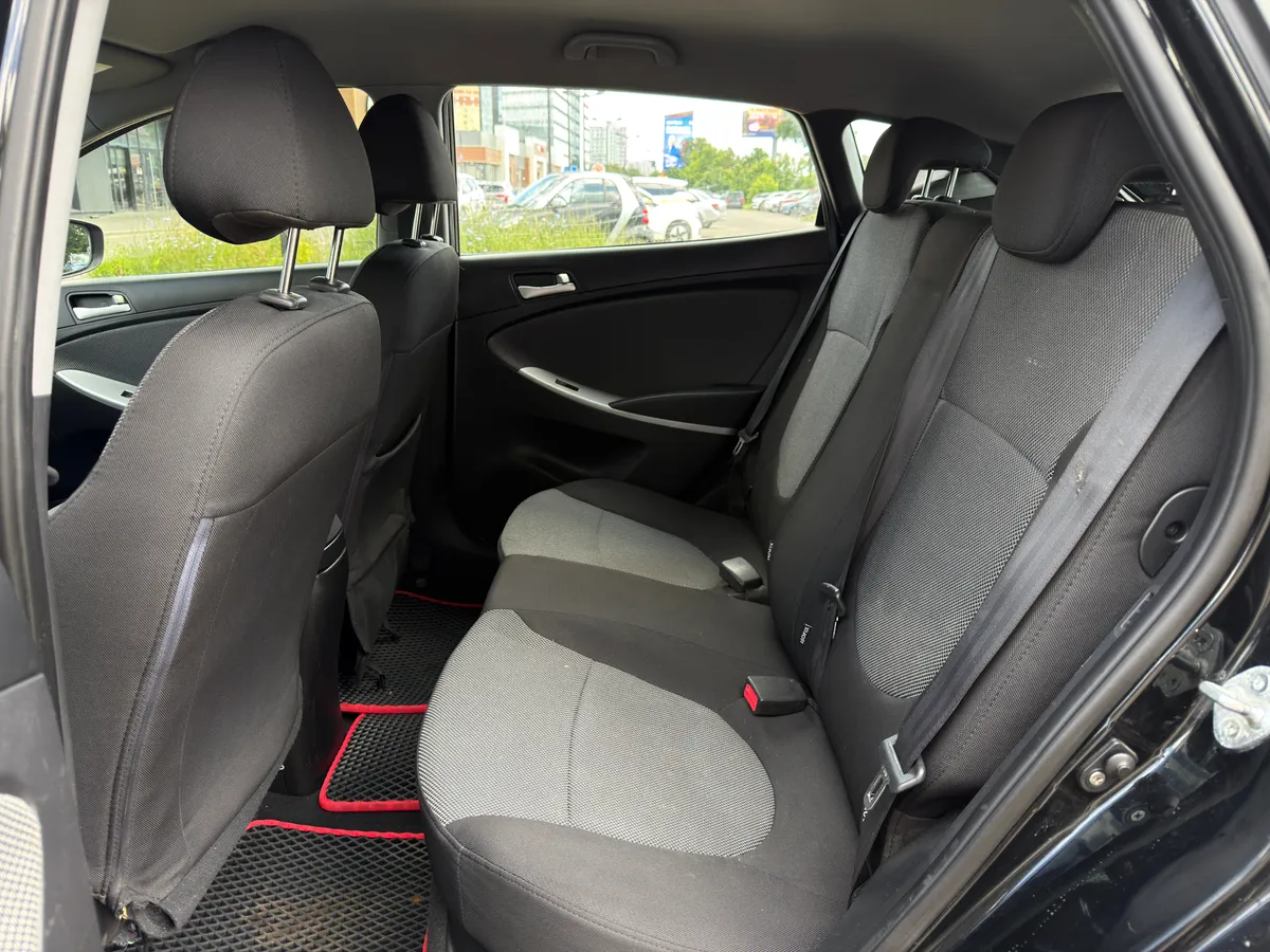 Hyundai Solaris 1.4 MT (107 л.с.), 2012 — фото 11