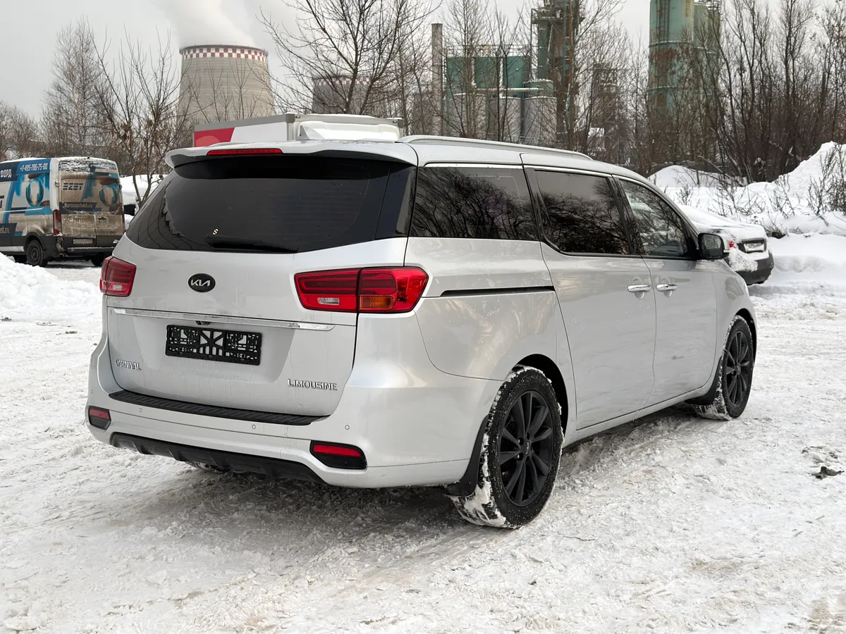 Kia Carnival 2.2 AT (202 л.с.)