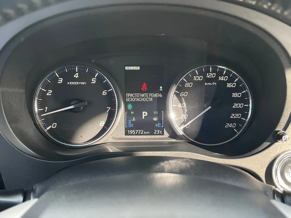 Mitsubishi Outlander 2.0 CVT 4WD (146 л.с.), 2012 — фото 6