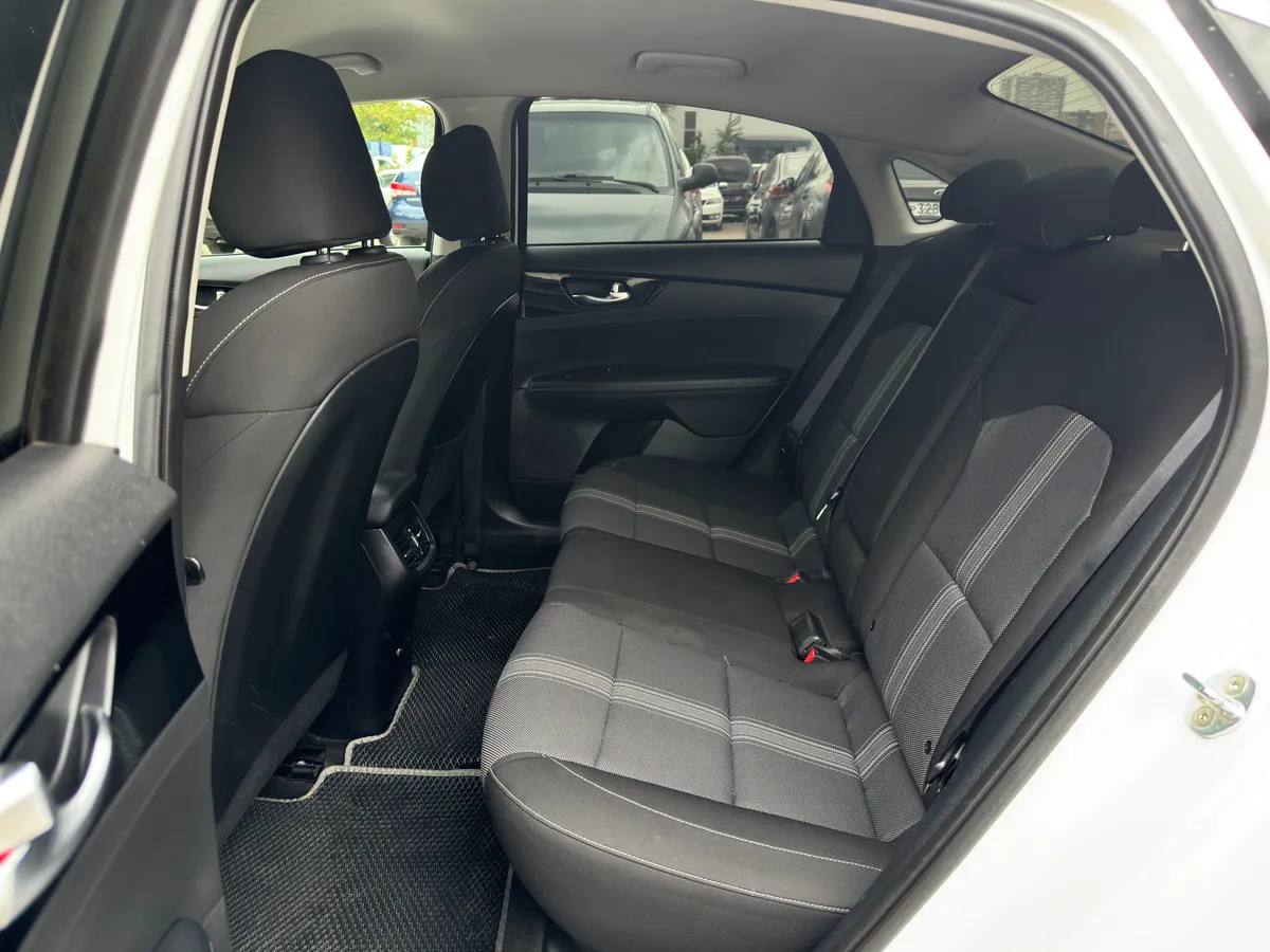Kia Cerato 1.6 AT (128 л.с.)