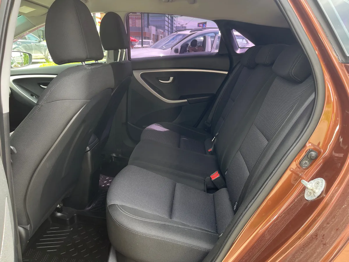 Hyundai i30 1.6 AT (130 л.с.)