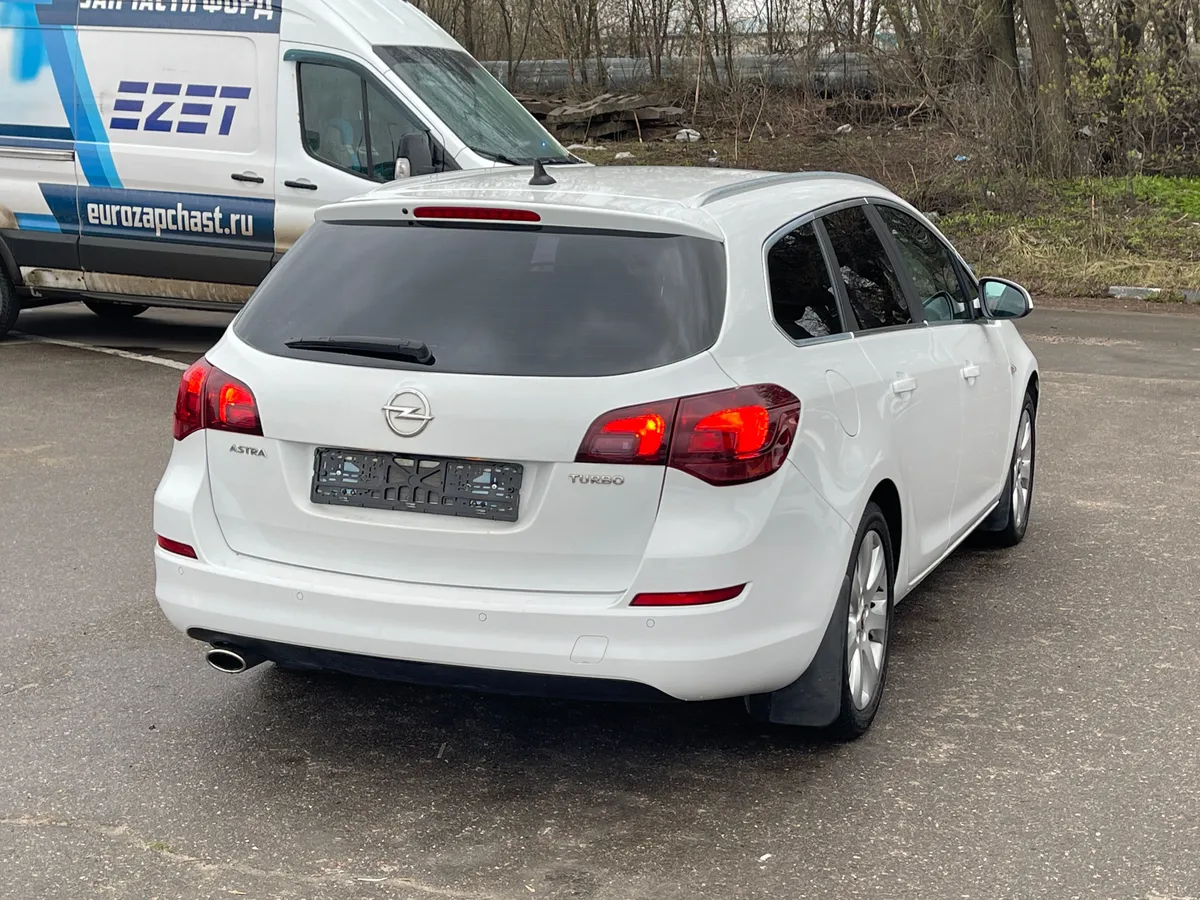 Opel Astra 1.4 Turbo AT (140 л.с.)