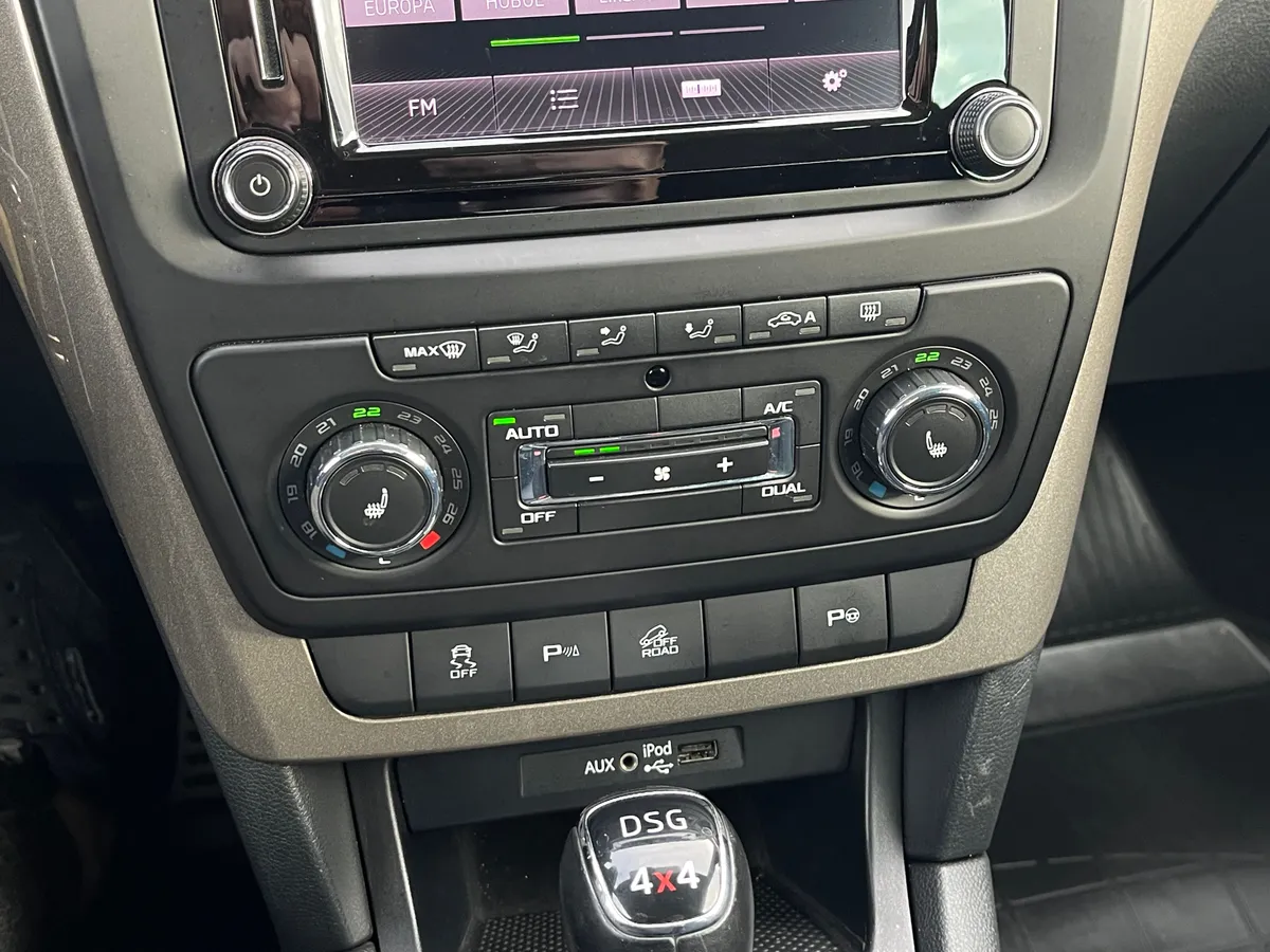 Skoda Yeti 1.8 TSI DSG 4x4 (152 л.с.), 2015 — фото 10