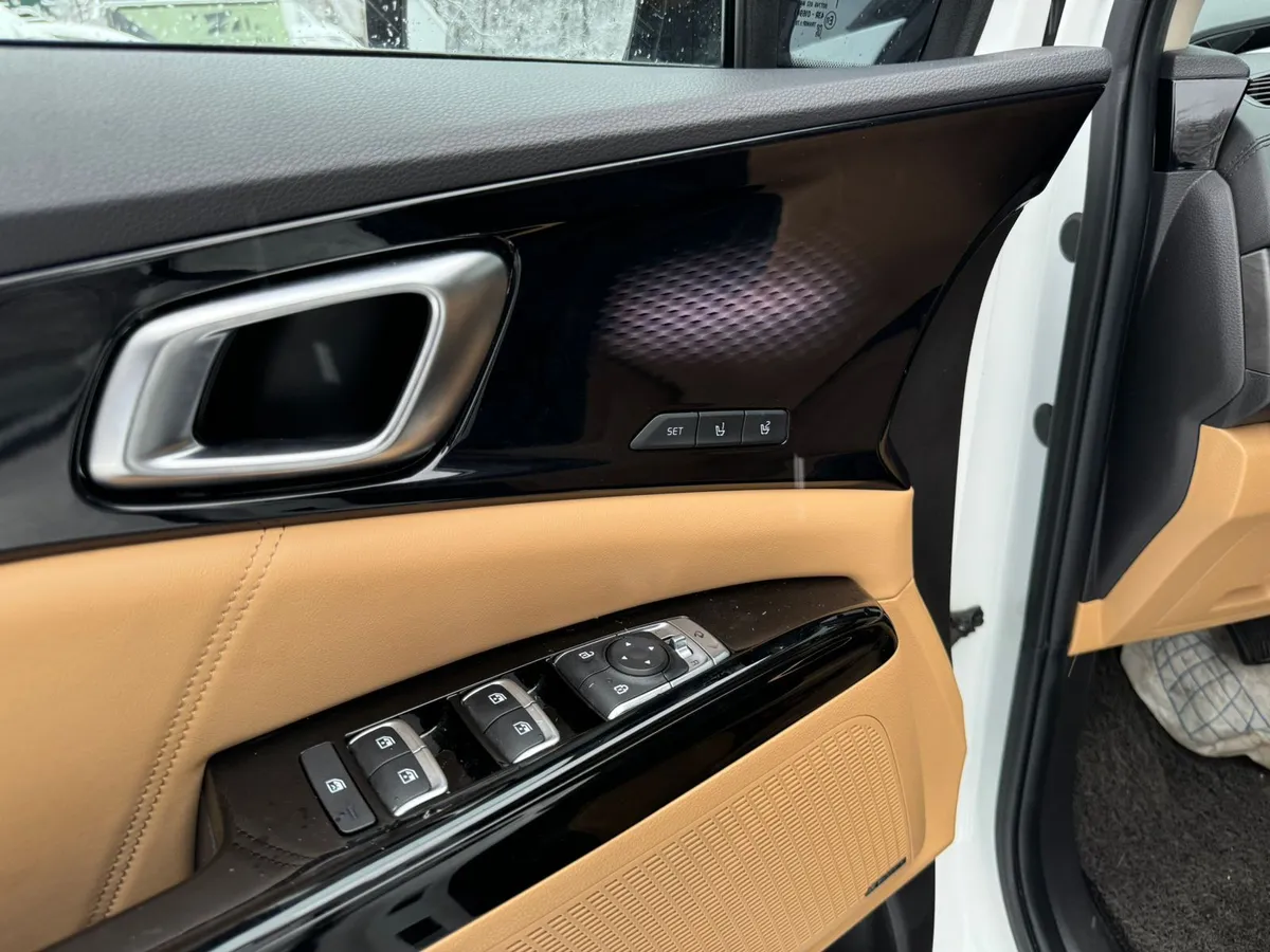 Kia Carnival 2.2 AT (202 л.с.)