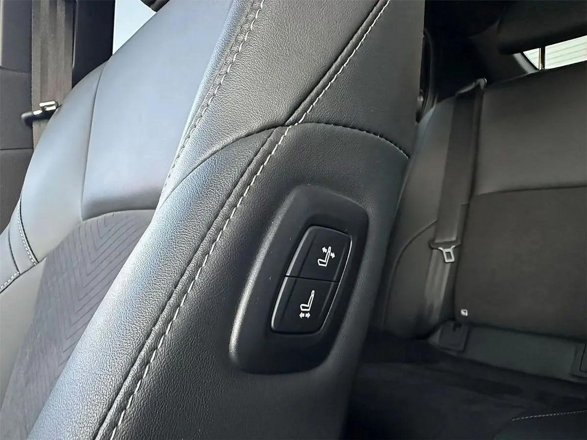 Toyota Camry 2.0 CVT (173 л.с.)