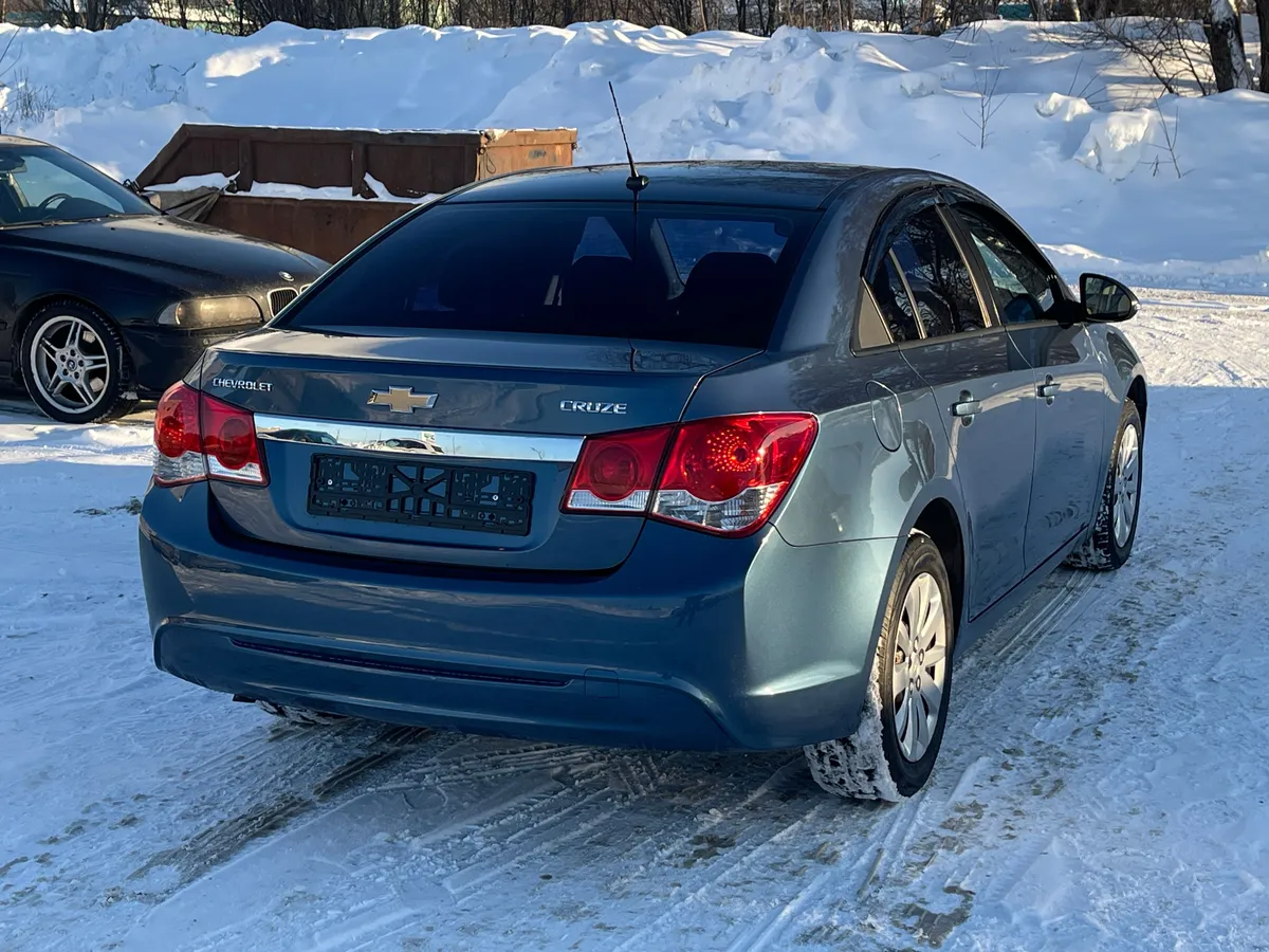Chevrolet Cruze 1.6 AT (109 л.с.)