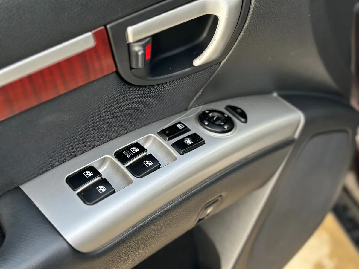 Hyundai Santa Fe 2.7 MT (188 л.с.)