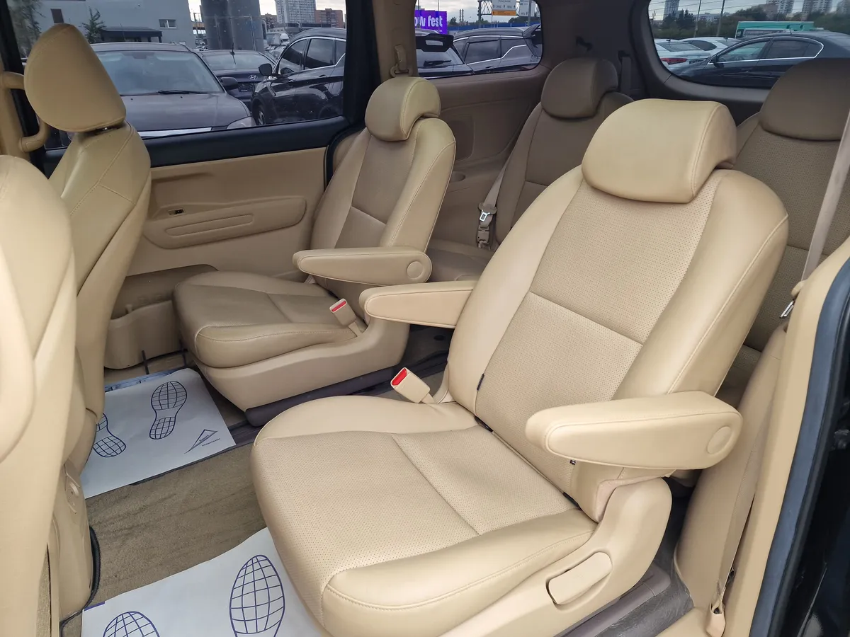 Kia Carnival 2.2 CRDi AT (200 л.с.)