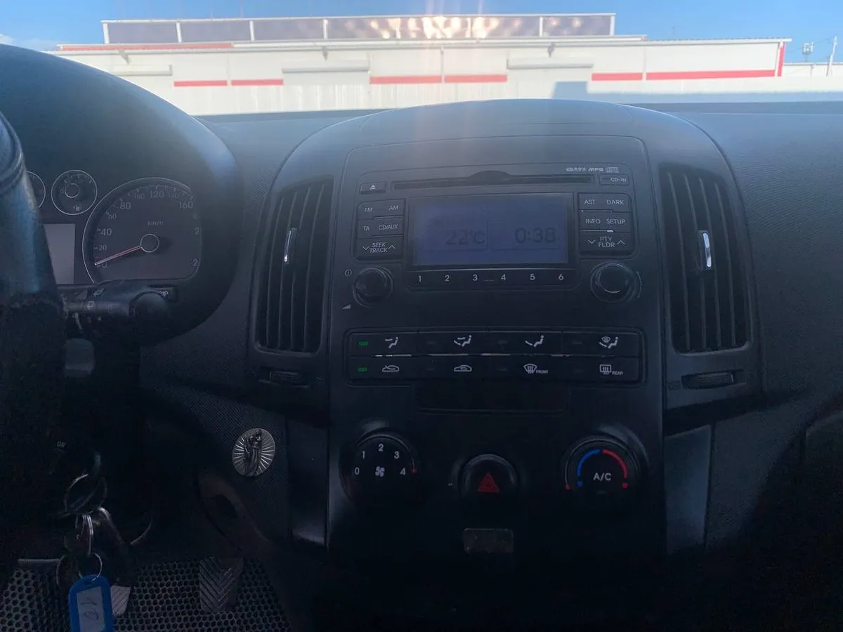 Hyundai i30 1.6 CRDi MT (90 л.с.)