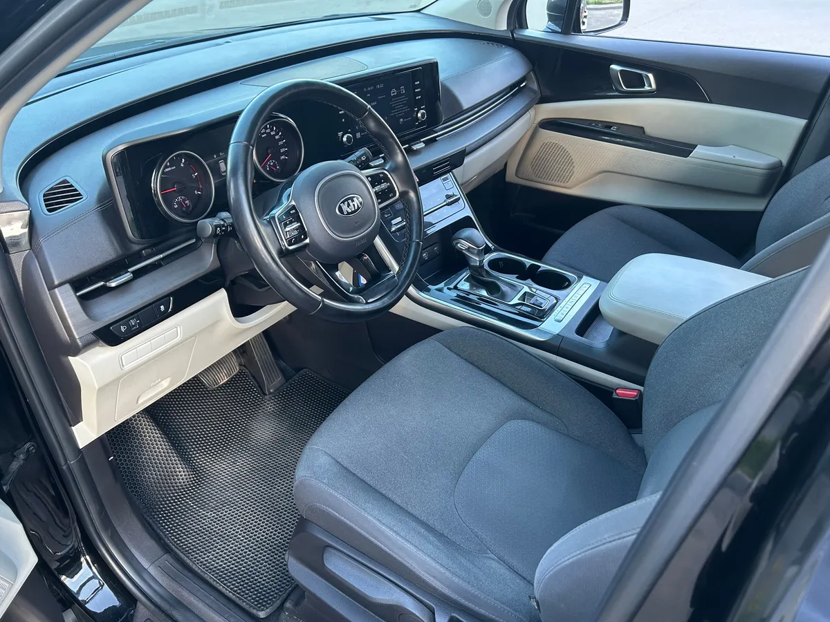 Kia Carnival 2.2 CRDi AT (200 л.с.)