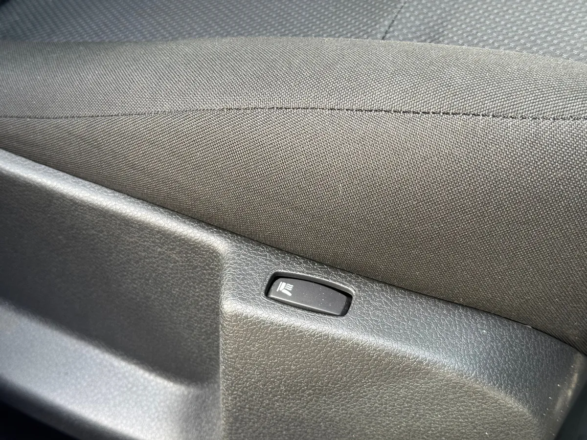 Renault Logan 1.6 AT (102 л.с.)